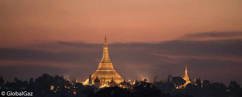 Shwedagon Pagoda – Must-See
