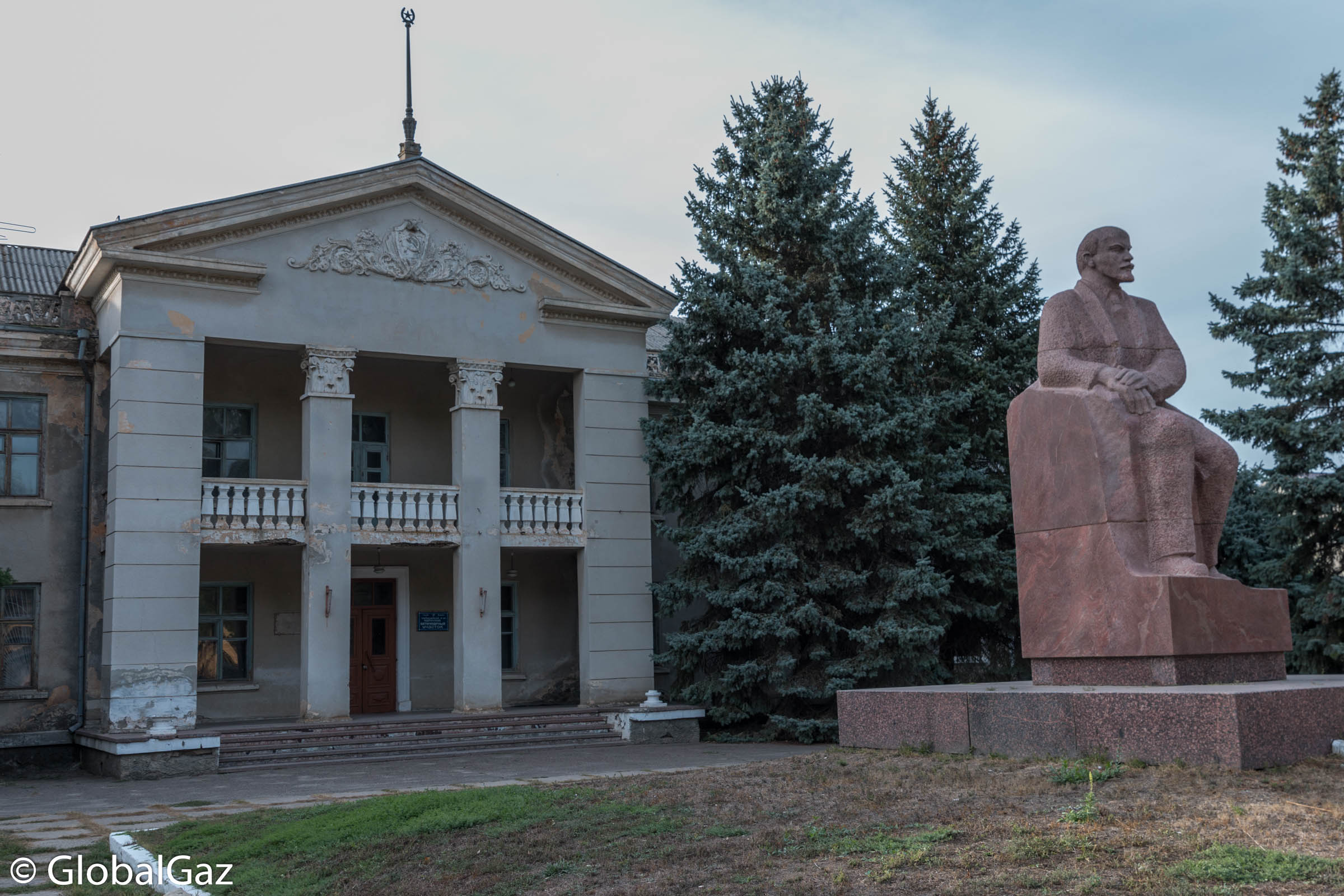 lenin statue in transnistria